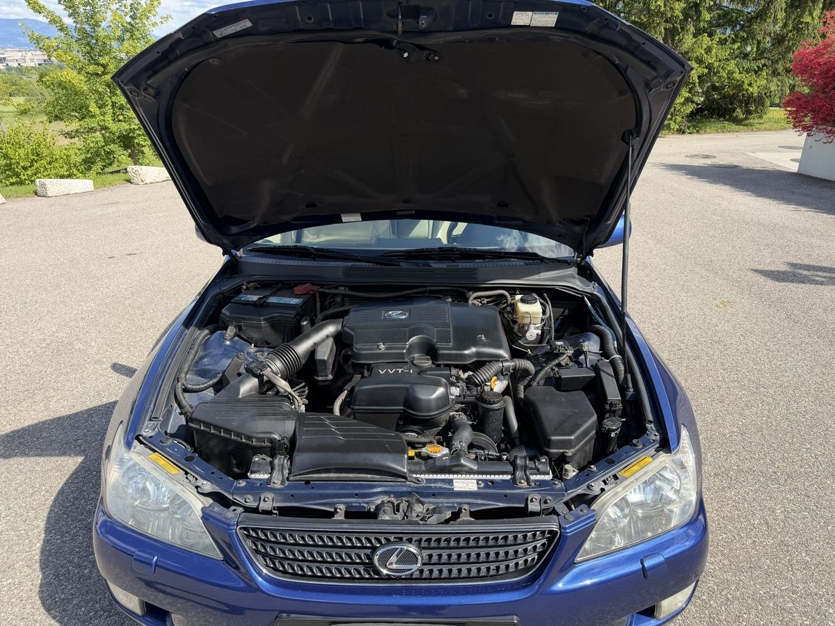Lexus Automobili: Lexus IS300 – Usato da Genève venduto da L_astr 8
