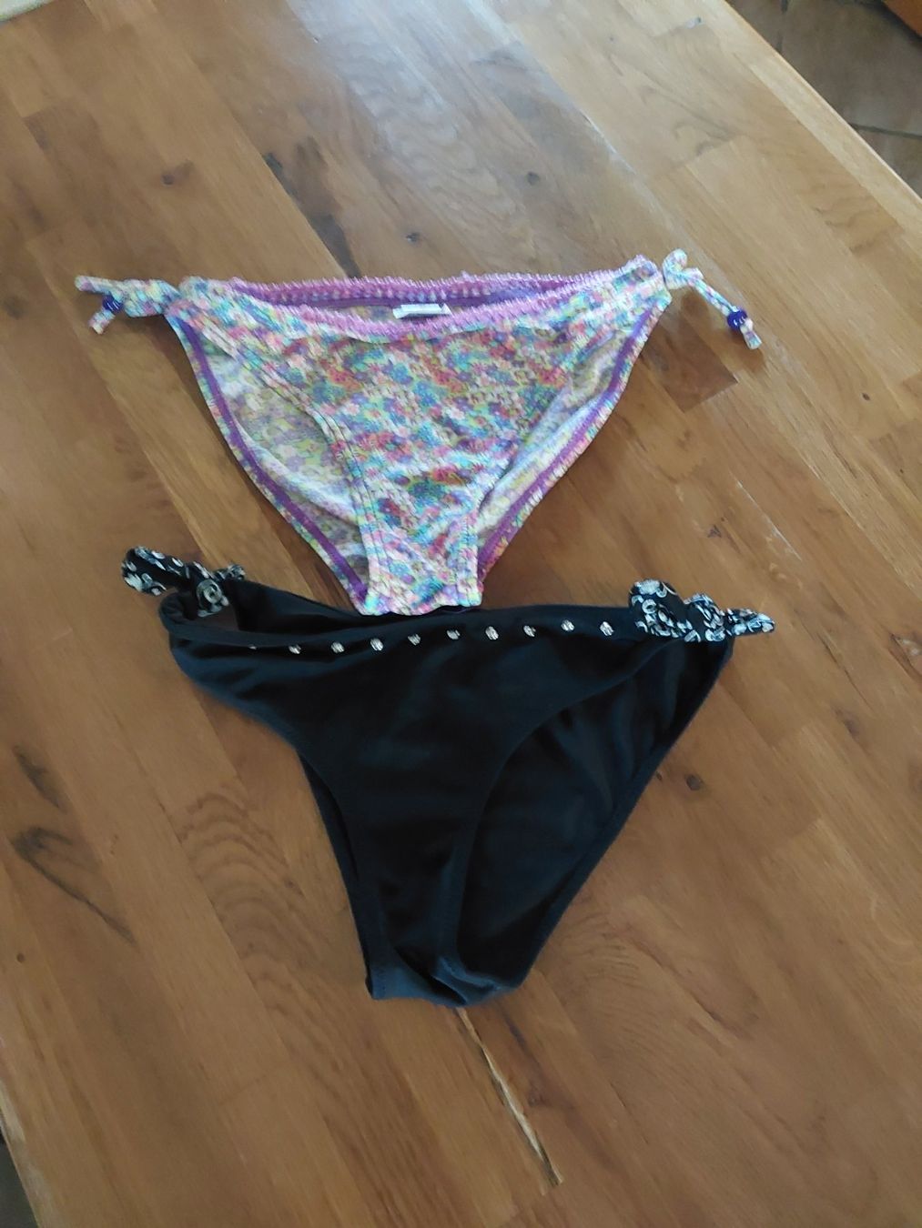 Costumi da bagno & Bikini: 2 maillots de bain fille 152 – Usato da Gingins venduto da danolive