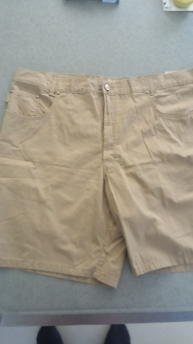 Hosen: NEU/ Shorts/ XXXL-31/ 75% – Neu und originalverpackt aus Adlikon b.Regensdf von attila63