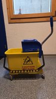 Filmop Putzwagen mit Presse gelb blau guter Zustand