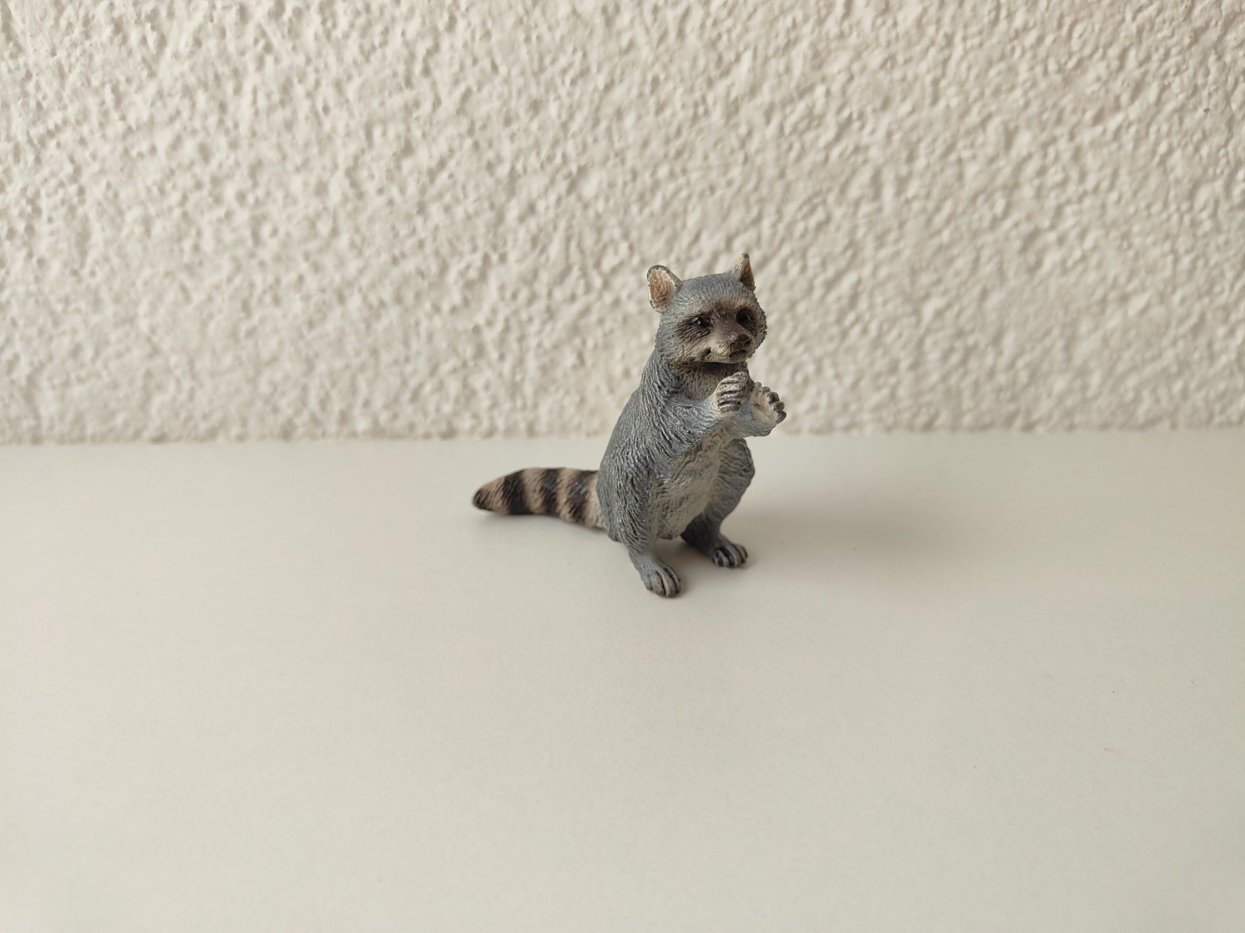 Schleich Statuette: Schleich Waschbär Waldtiere Zoo – Usato da Thalwil venduto da FigurenFreunde
