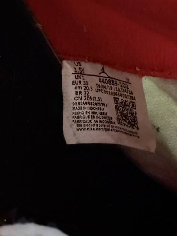 Scarpe per ragazzi: Chaussures Nike Air Jordan 5. Taille 33 – Usato da Montreux venduto da DMtop 4