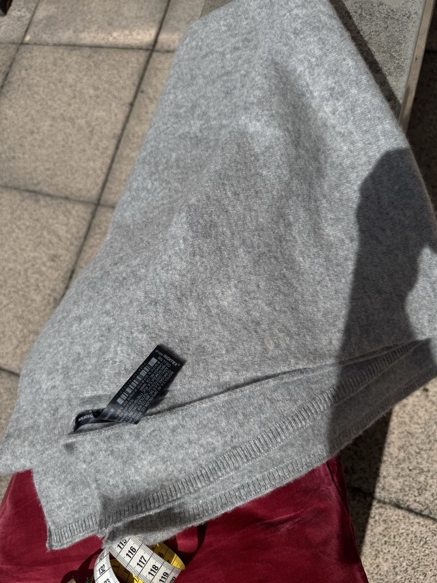 Zara Foulard & Sciarpe: Zara riesen cashmere schal – Nuovo (secondo la descrizione) da Zürich venduto da funkelnderstern