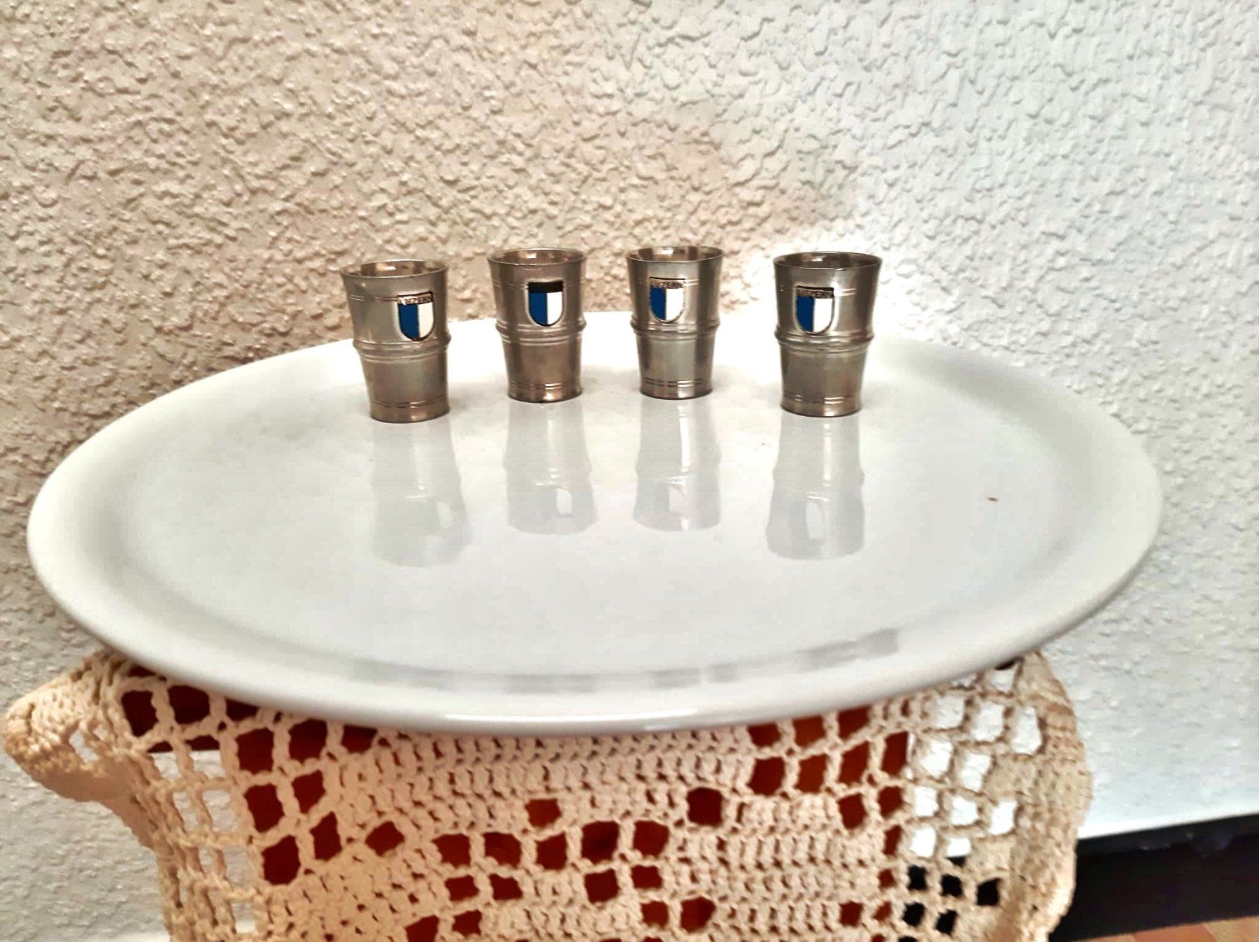 Set di piatti: Zinnkaraffe und Zinnbecher – Usato da Onex venduto da bar_mw9h 4