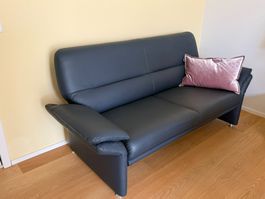 Echtleder-Sofa 2.5-Sitzer dunkelblau – horst Collection
