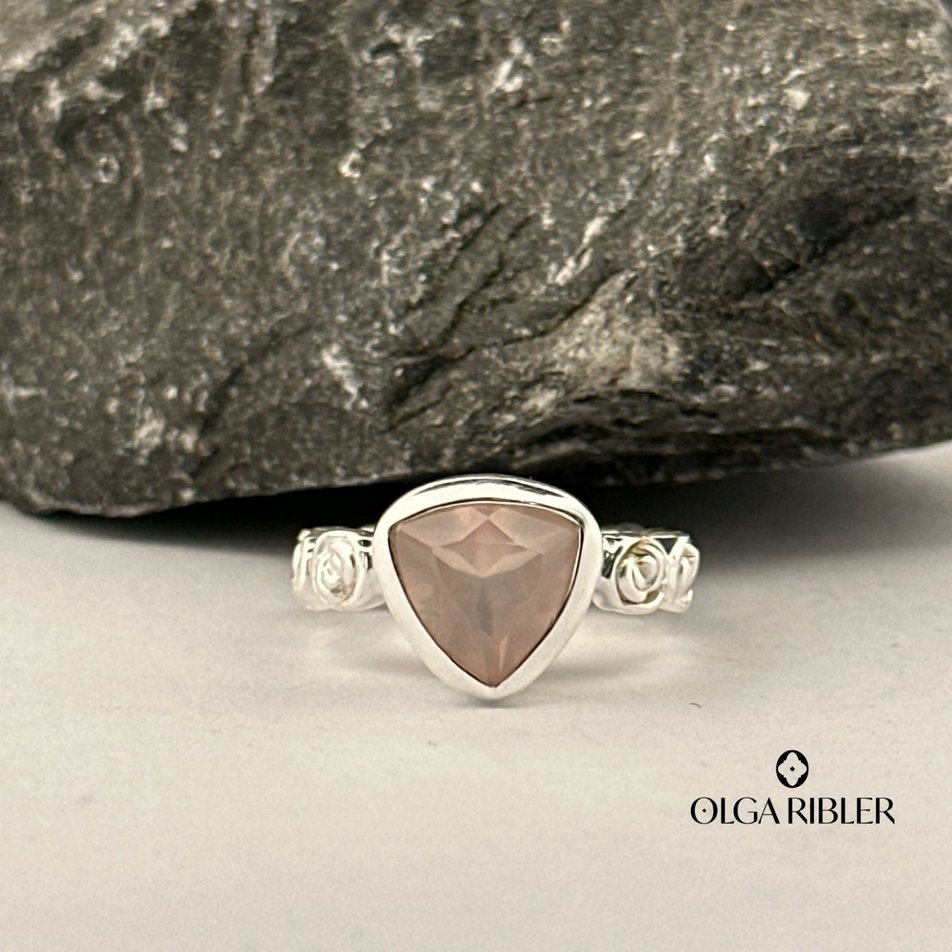 Olga Ribler Anelli: Rosenquarz Ring Silber 925 Ringgrösse 50 – Nuovo (secondo la descrizione) da Luzern venduto da Schmuckoutlet 1