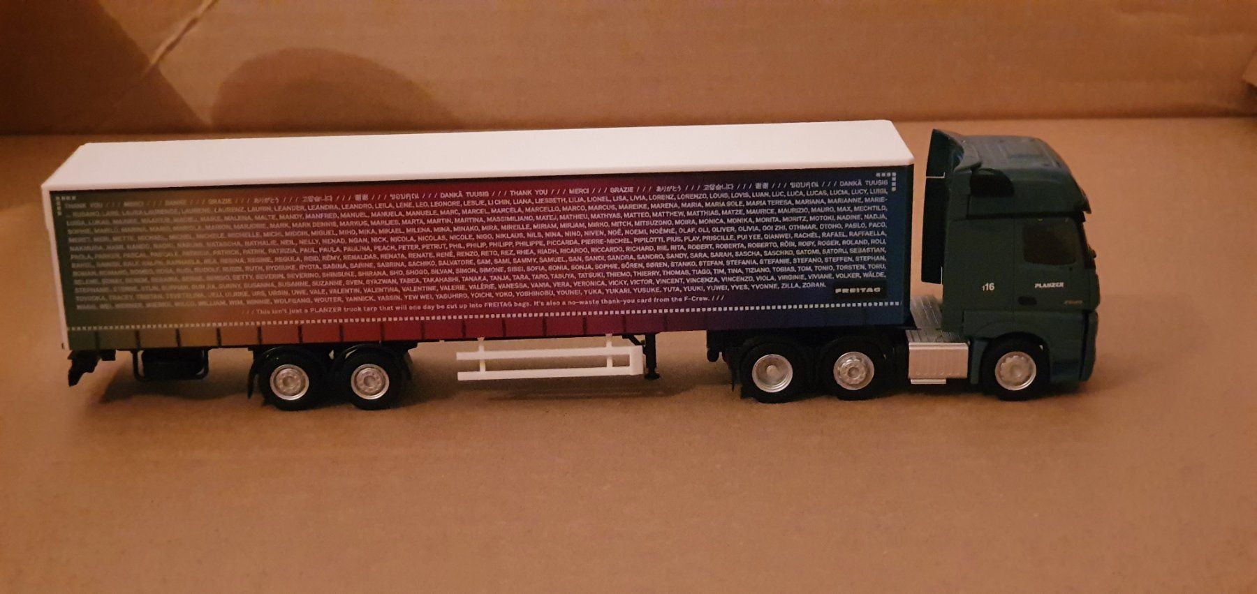 Herpa Modellini d'auto: HERPA. MB ACTROS 6X2. 1:87 CH. – Nuovo e nell'imballaggio originale da Romanel-s-Lausanne venduto da Bidule01 3
