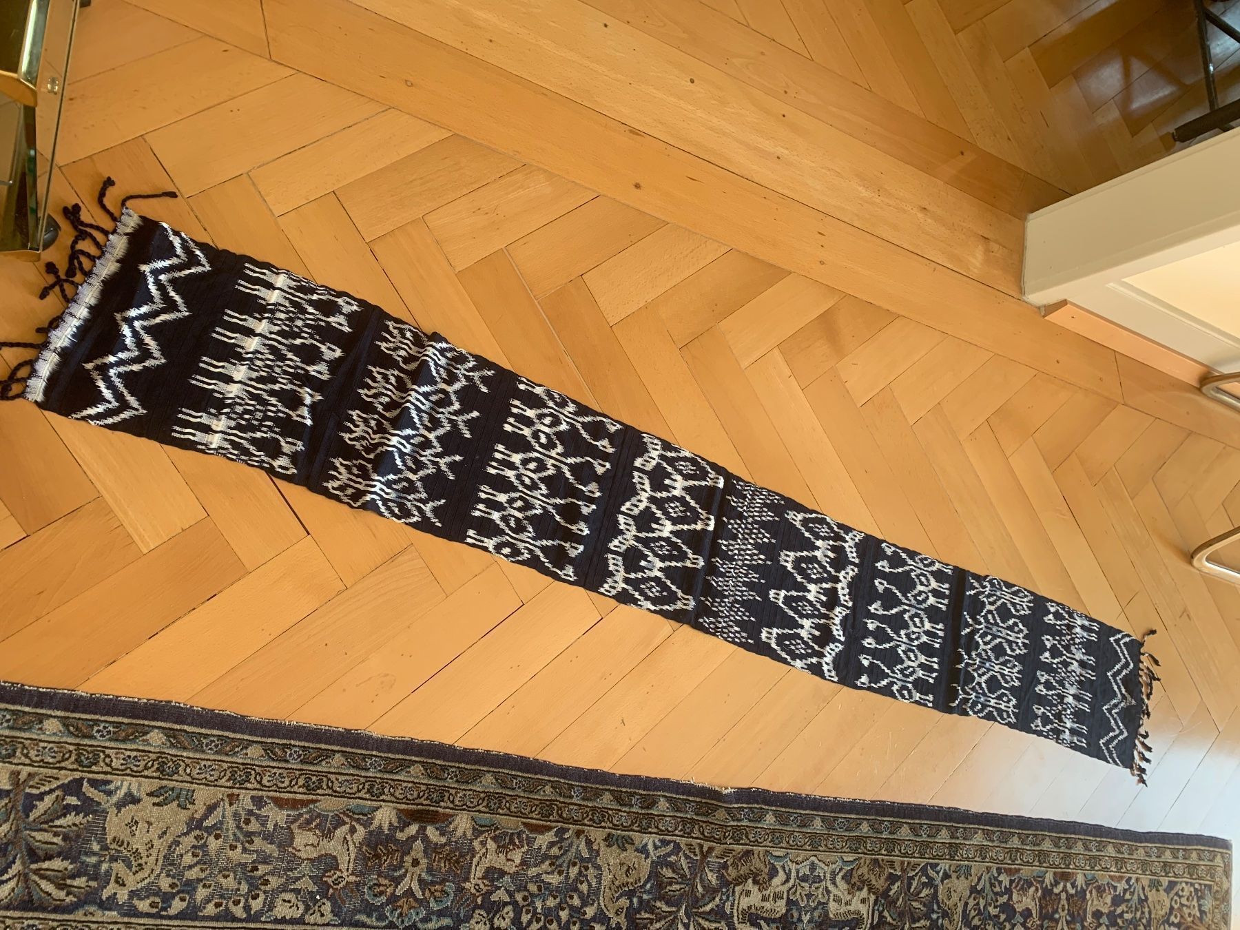 Foulards, Tücher & Schals: Echarpe ethnic bleu / blanc – Gebraucht aus Küssnacht am Rigi von FFKA 2