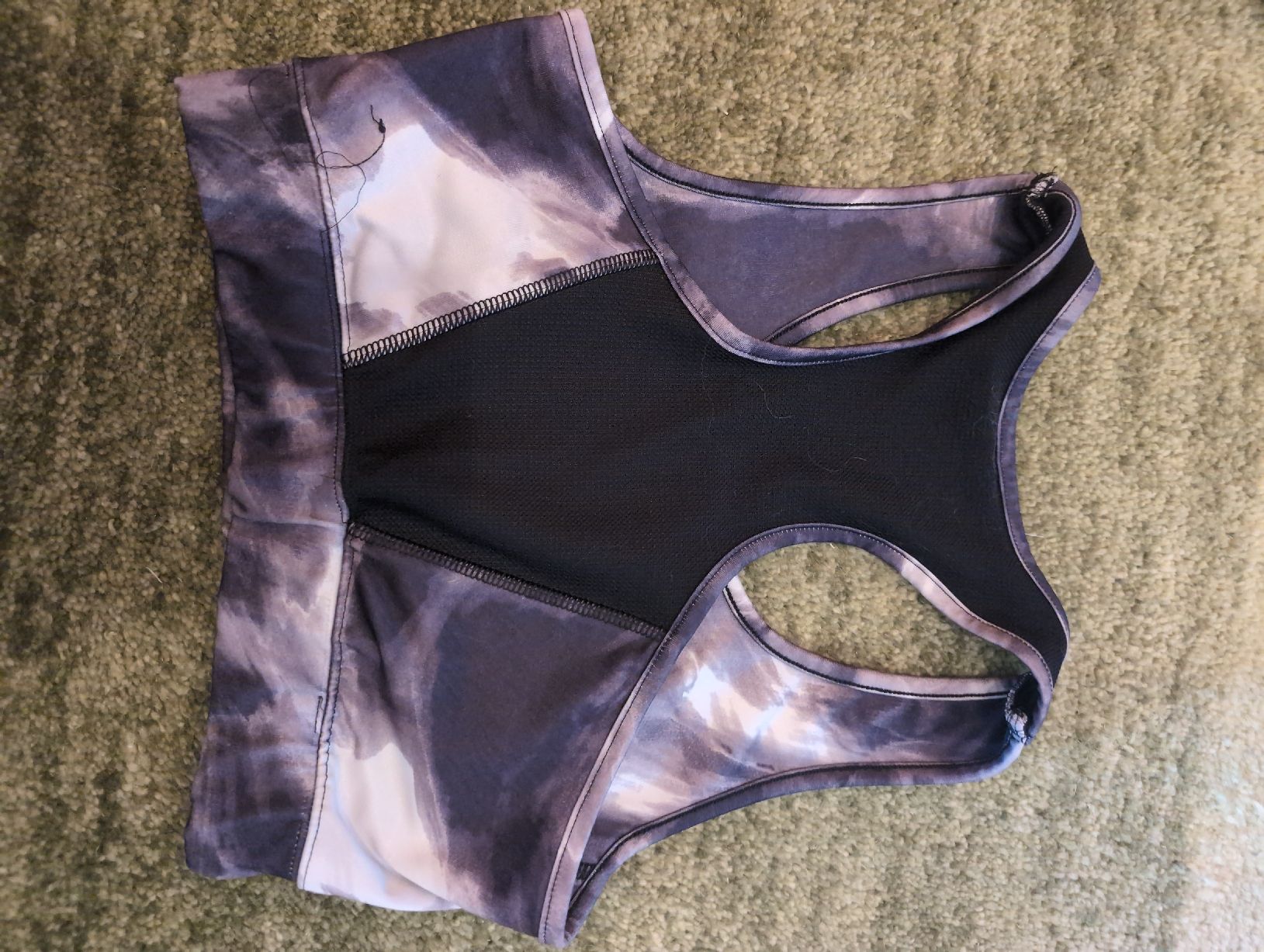 Sonstige Unterwäsche: ONLY PLAY Betty AOP Training Bra Grösse S – Gebraucht aus Besenbüren von ram_z8pp 2