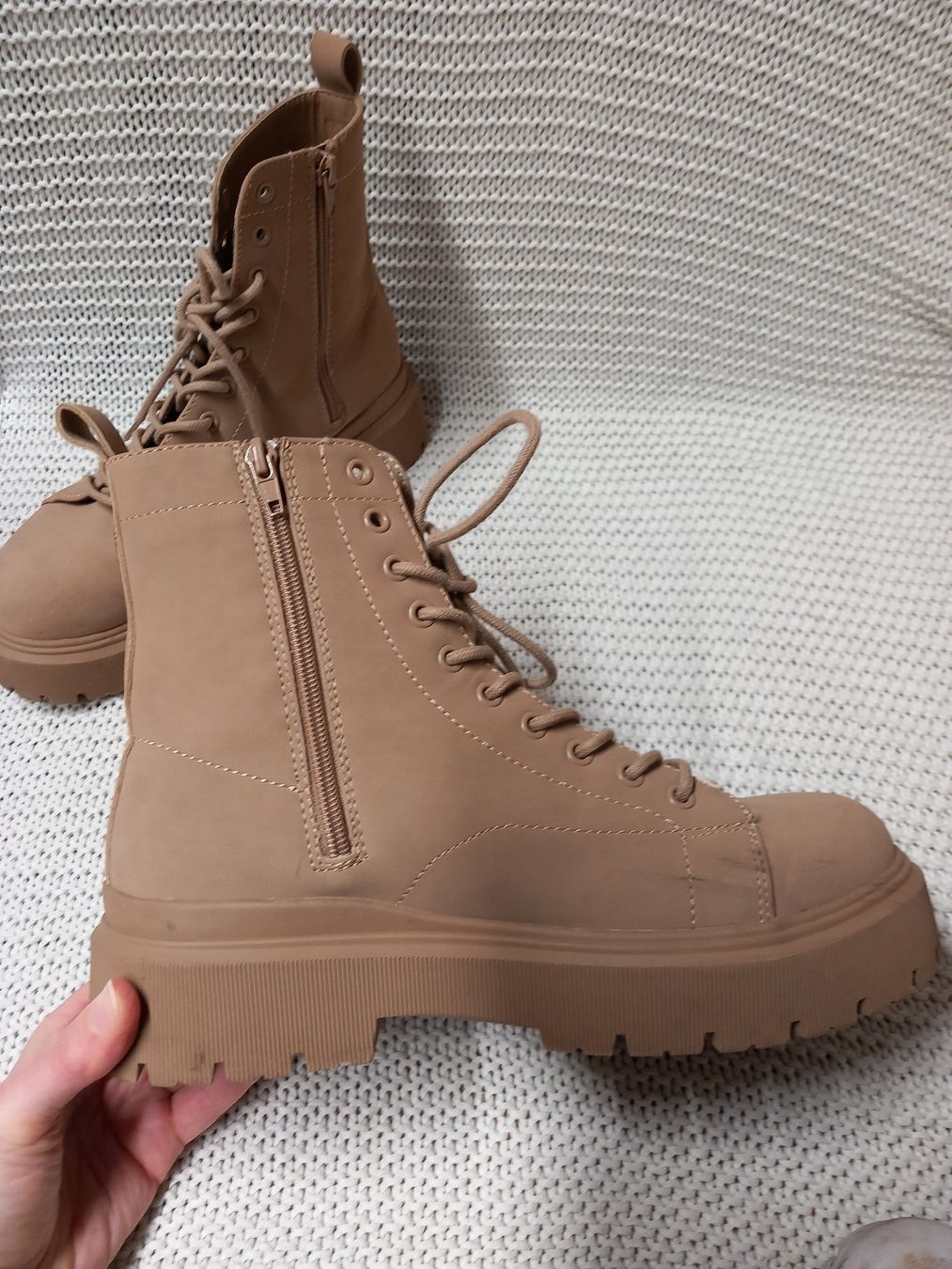 Bershka Damenschuhe: Bershka Schnürboots Gr. 40 beige – Gebraucht aus Gwatt (Thun) von umwelt-brocki 3