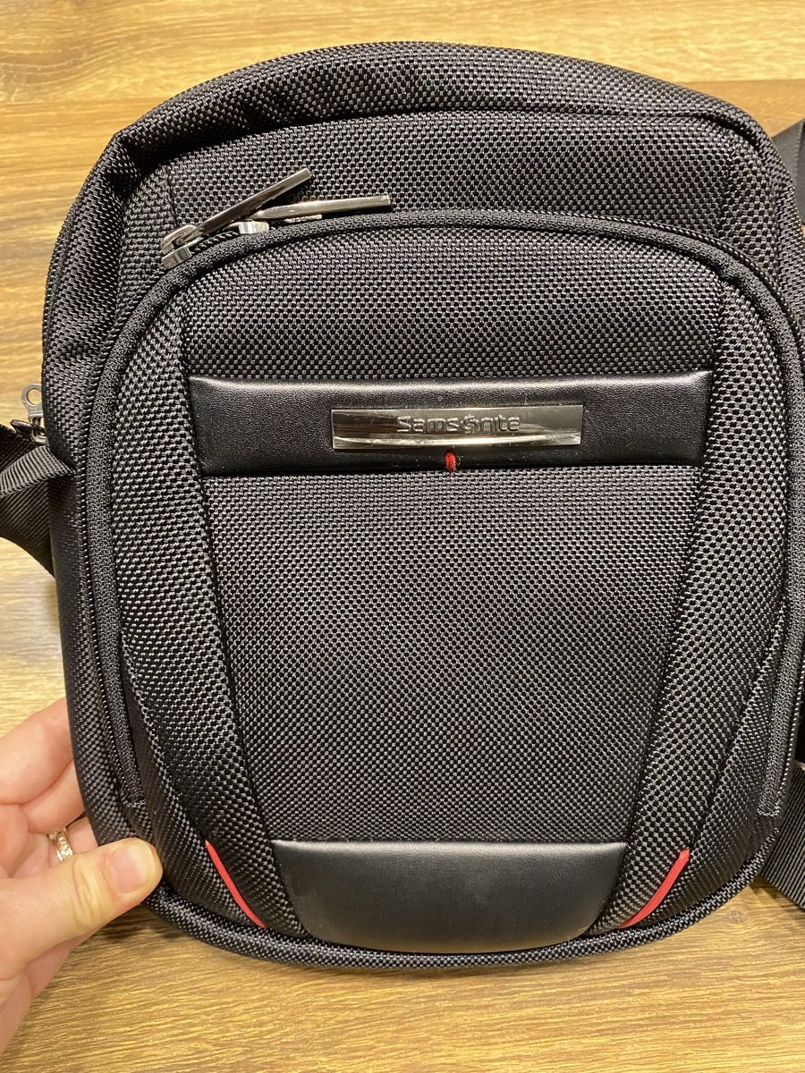 Samsonite Borse: Samsonite Umhängetasche schwarz – Nuovo (secondo la descrizione) da Dübendorf venduto da GinaGiulia 1