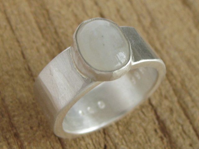 Anelli: breiter Ring Silber 999 Einzelstück Mondstein Gr. 59 – Nuovo (secondo la descrizione) da Ermatingen venduto da Decovin
