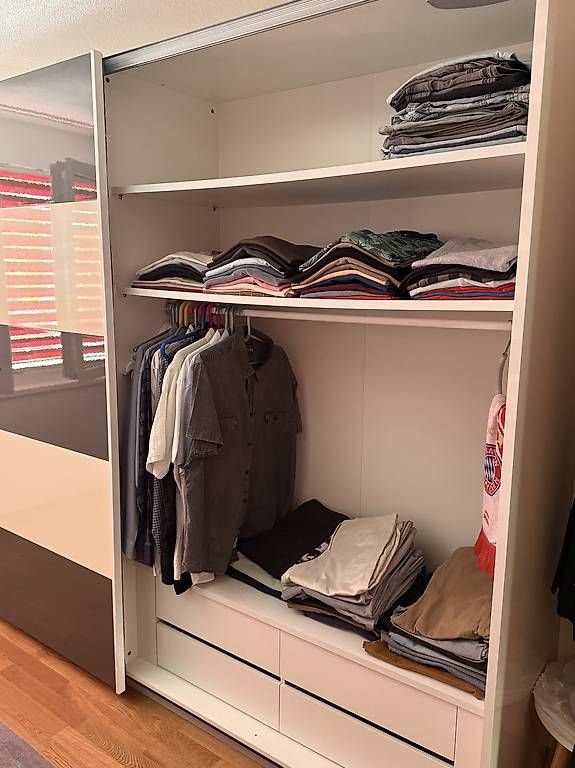 Armadi: GRATIS - Kleiderschrank mit 8 Schubladen  – Usato da Burg AG venduto da tetovarlia91 1