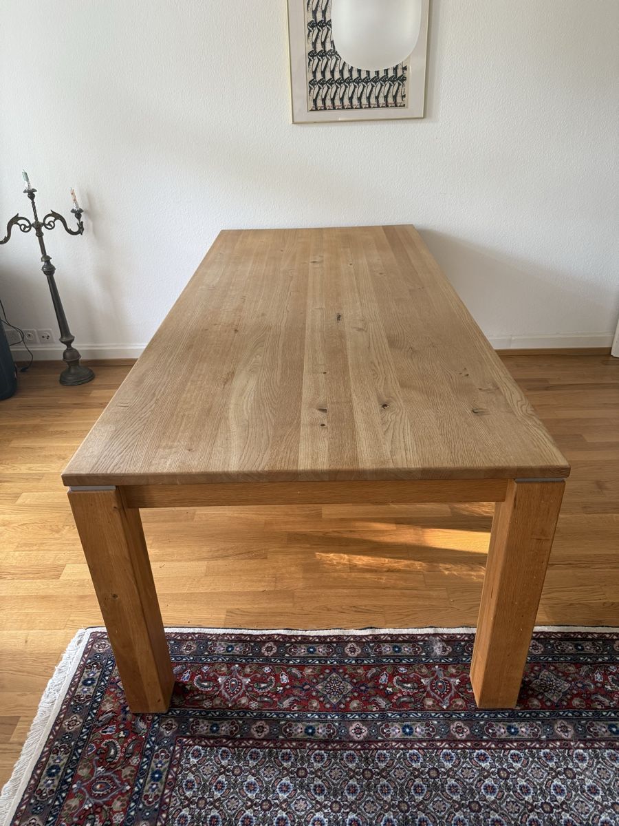 Tables: Massiver Eichentisch – D'occasion à basel par yuri.H 2