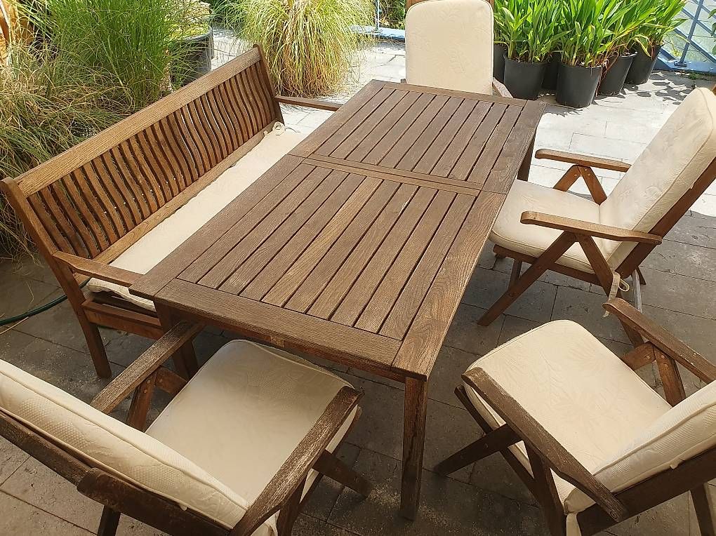 Set di tavolo e panche: Teak Tisch mit 4 Stühlen und Bank – Usato da Reinach AG venduto da RELAMIS