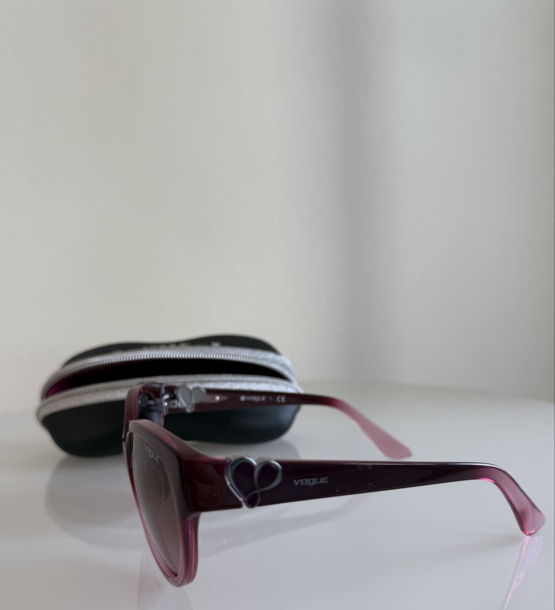 Vogue Brillen & Gläser: Lunettes de soleil VOGUE – Gebraucht aus Cressier FR von Kvito4ka 8