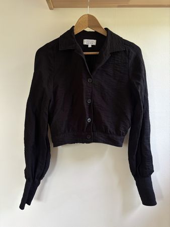 Short cut female buttoned blouse & other stories 36