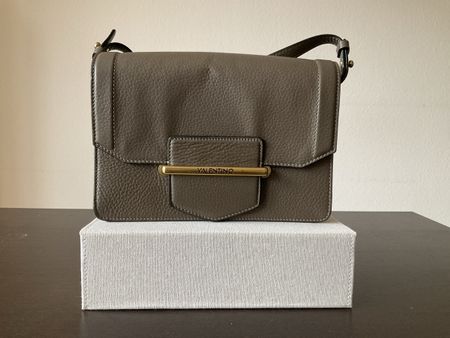Valentino Umhängetasche Leder grau/grün neuwertig 