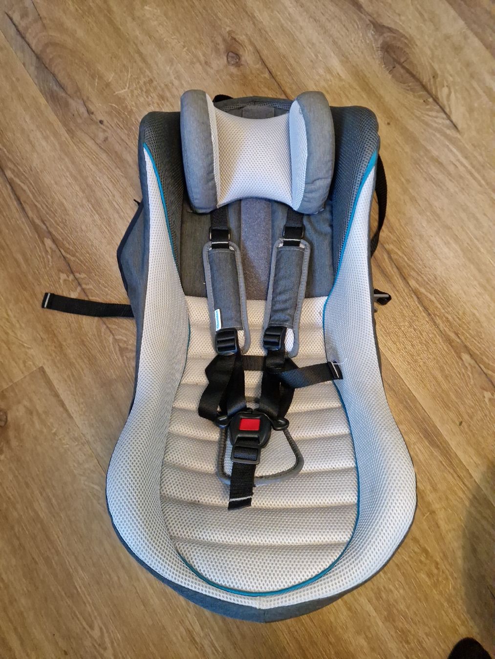 Auto-Kindersitze: Queridoo Babyschale  – Gebraucht aus Bassersdorf von meli741