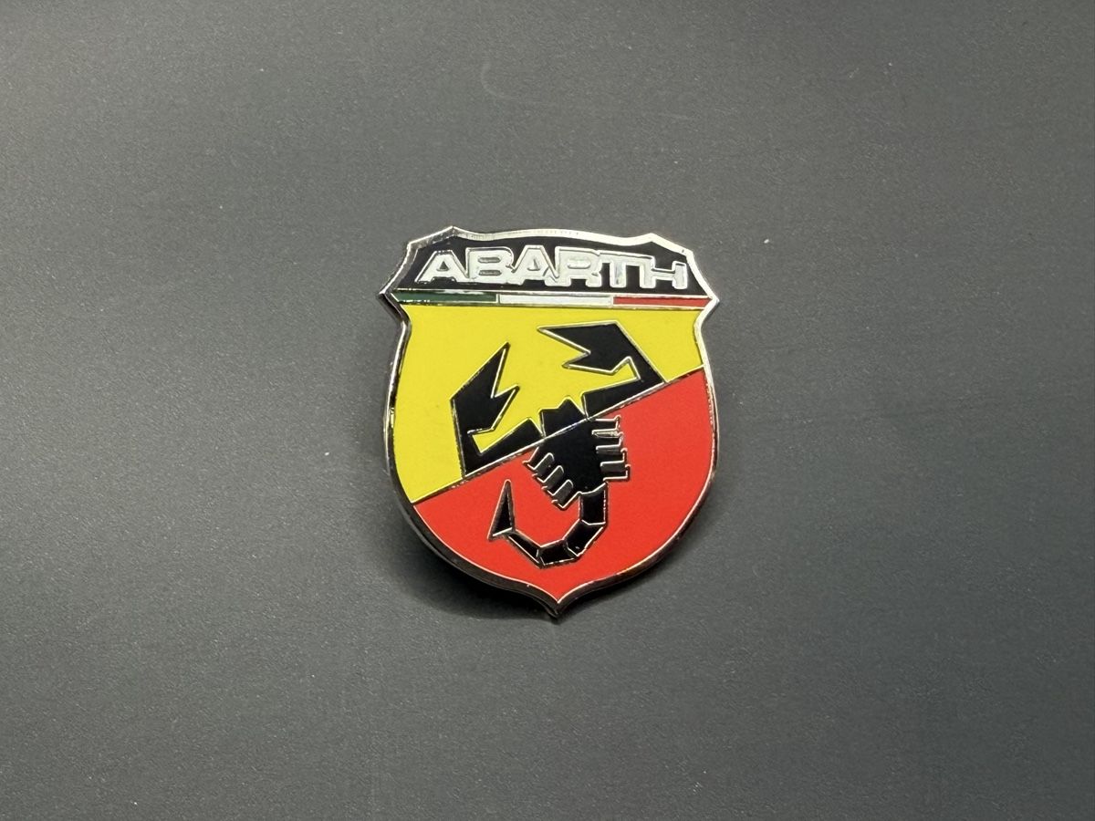Abarth Placchette & Badge: Pin’s Abarth – Nuovo (secondo la descrizione) da Genève venduto da Rokemon 1