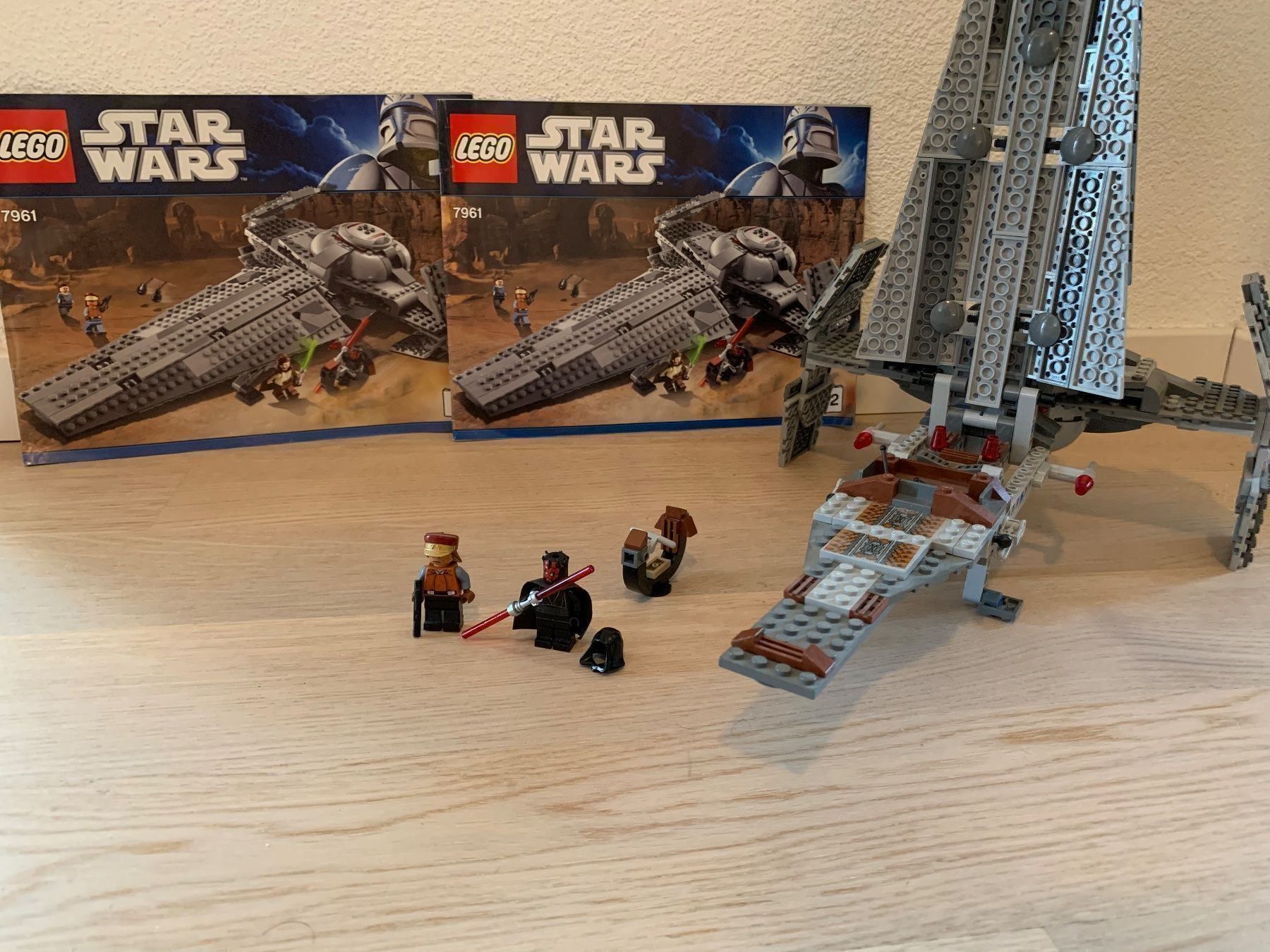 Star Wars Jeux de construction: Lego Star Wars 7961 Sith Infiltrator – D'occasion à Widnau par Mmichi8 2