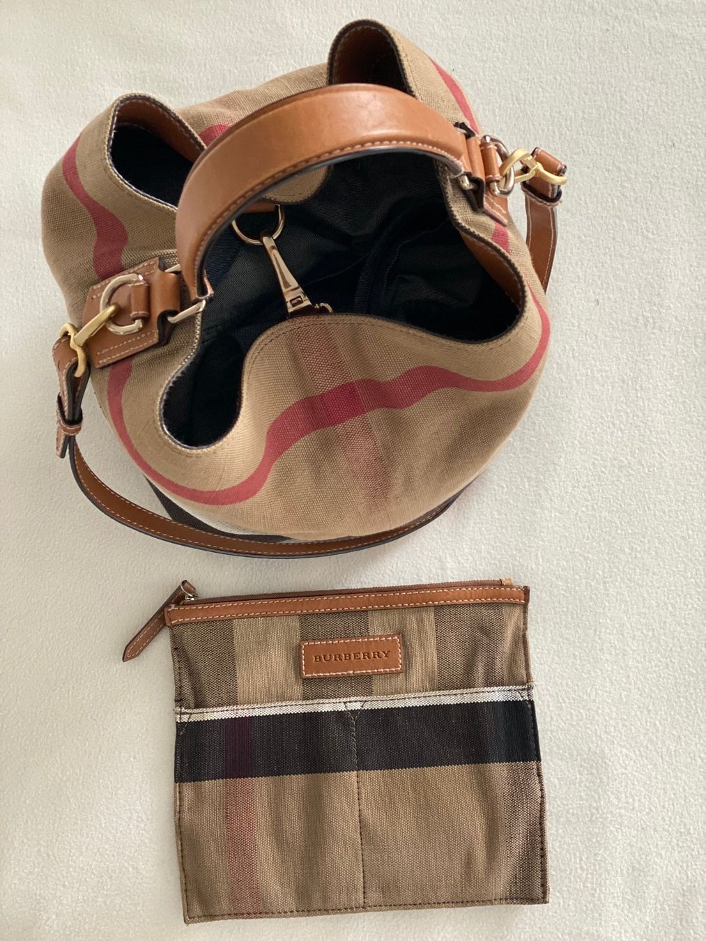 Sacs femmes: Burrbery Tasche – Neuf (Voir description) à Solothurn par Lyn123 4