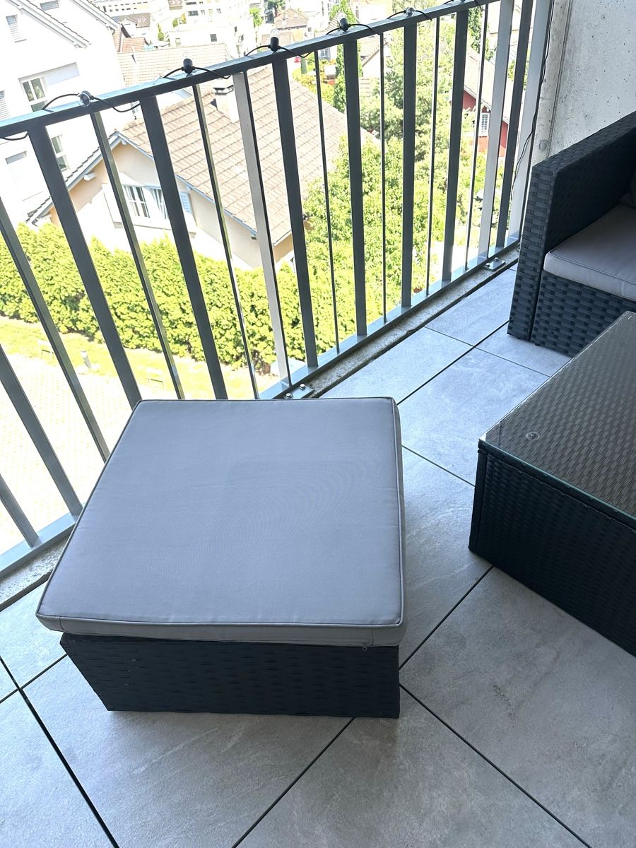 Sedie a sdraio: Polyrattan Lounge Gartenmöbel - Set schwarz/grau – Usato da Oberuzwil venduto da PreownedAllure 3