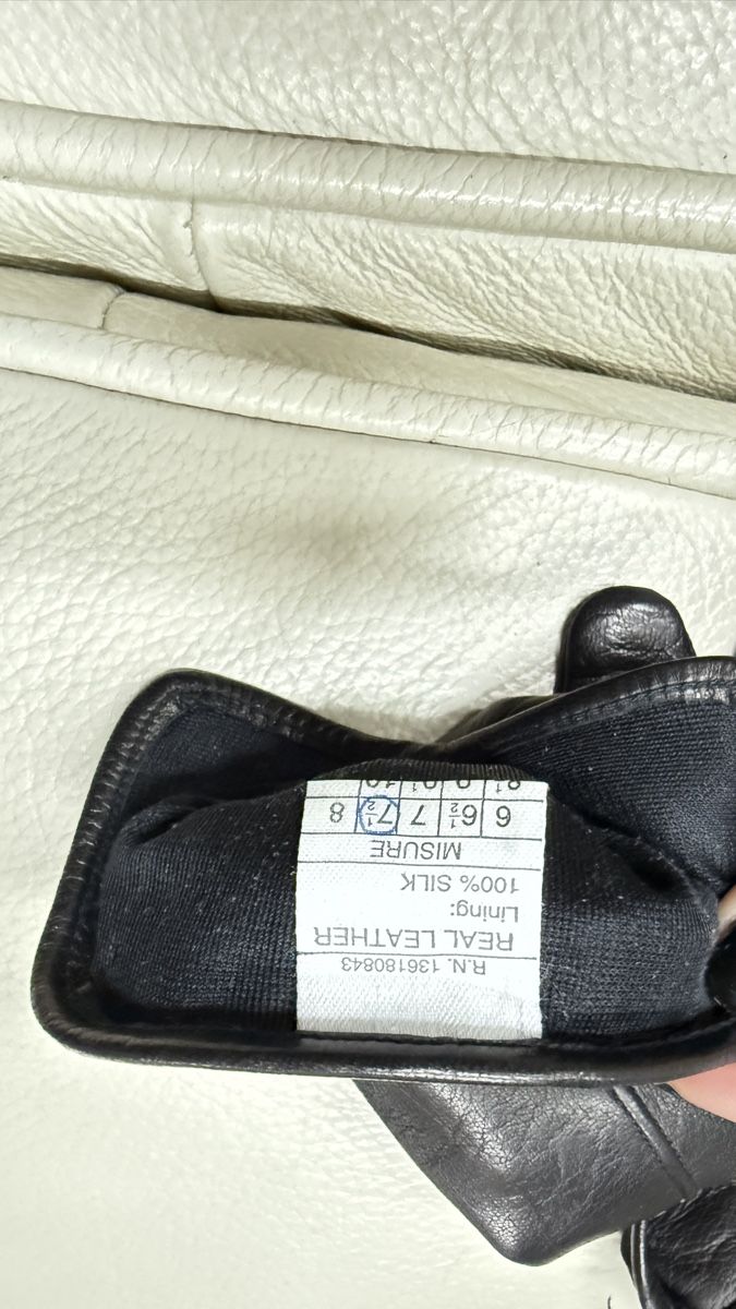 Salvatore Ferragamo Guanti & manicotti: ferragamo handschuhe – Usato da Lachen SZ venduto da HelvetiaLuxury 4