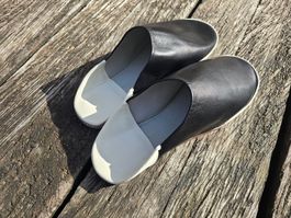 Babouches: Leder schwarz/weiss (40)-ANGEBOT