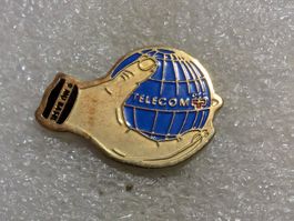Ansteckbutton 242: PTT Telecom