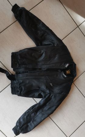 Hochwertige IXS Flame Motorrad Jacke, Echtleder, Sehr Robust
