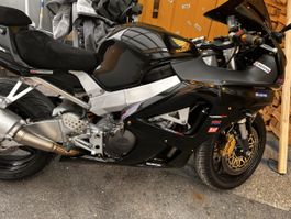 Honda CBR900RR black