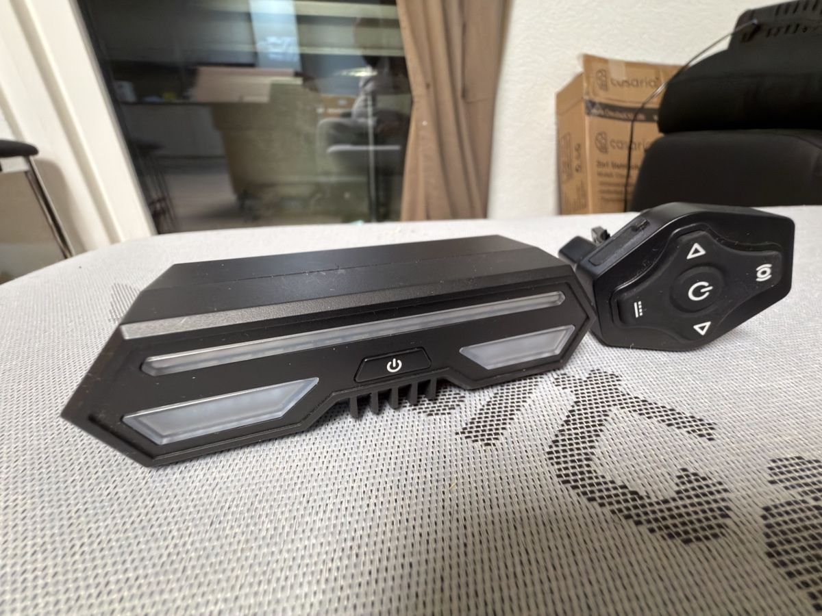 Cavalletti per biciclette: Support de caméra de vélo intelligent presque neuf! – Usato da La Chaux-de-Fonds venduto da cra_8f9q 1