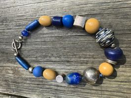 Schmuck: Keramik-Collier mit Metall