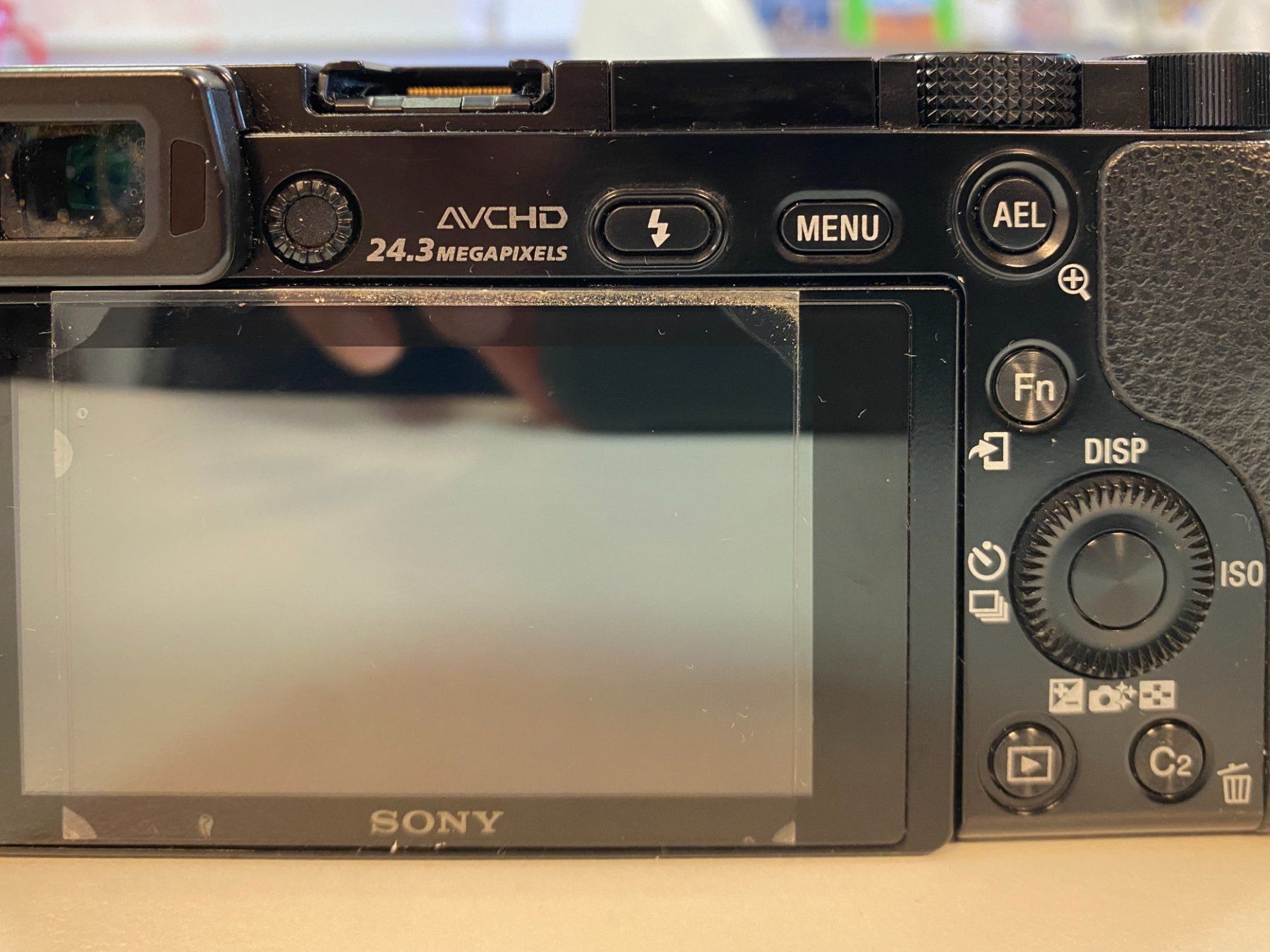 Sony Fotocamera: Sony a6000 kit with 2 lenses – Usato da Leysin venduto da andieflett1 2