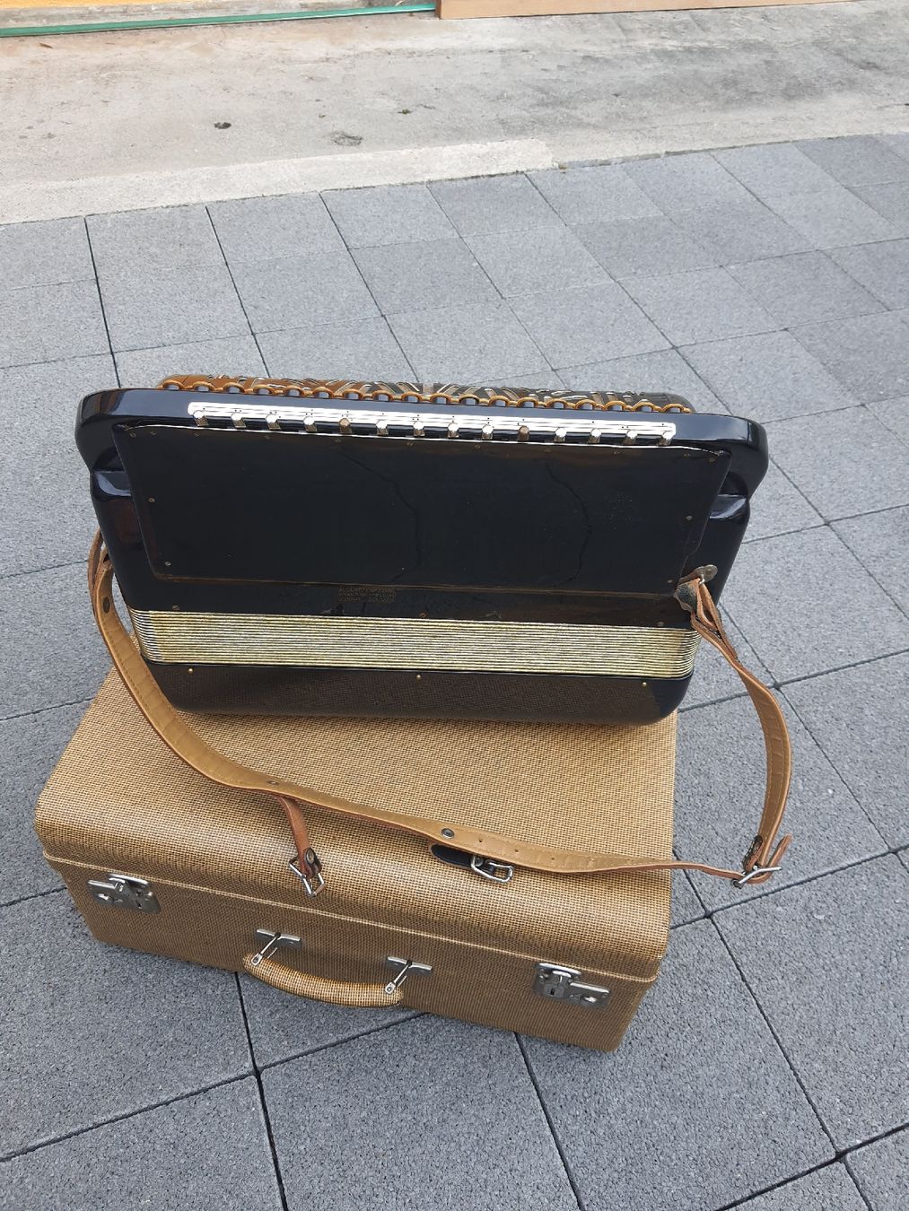 Record Musikinstrumente: accordéon CH RECORD 5 voix  – Gebraucht aus Pont-de-la-Morge von Mirabelle0 5