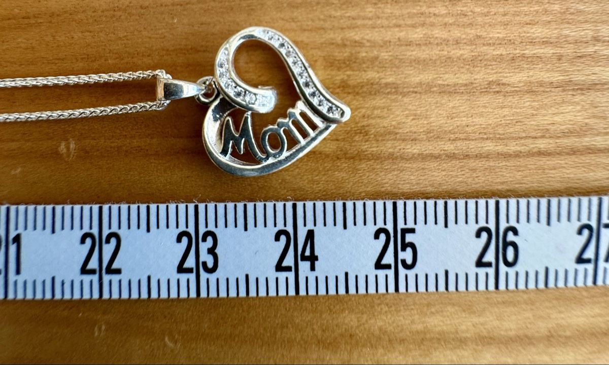 Anhänger: Silberkette mit "Mom" Herzanhänger - Geschenkidee! – Neu (gemäss Beschreibung) aus Rüti ZH von MapleLeaf62 1
