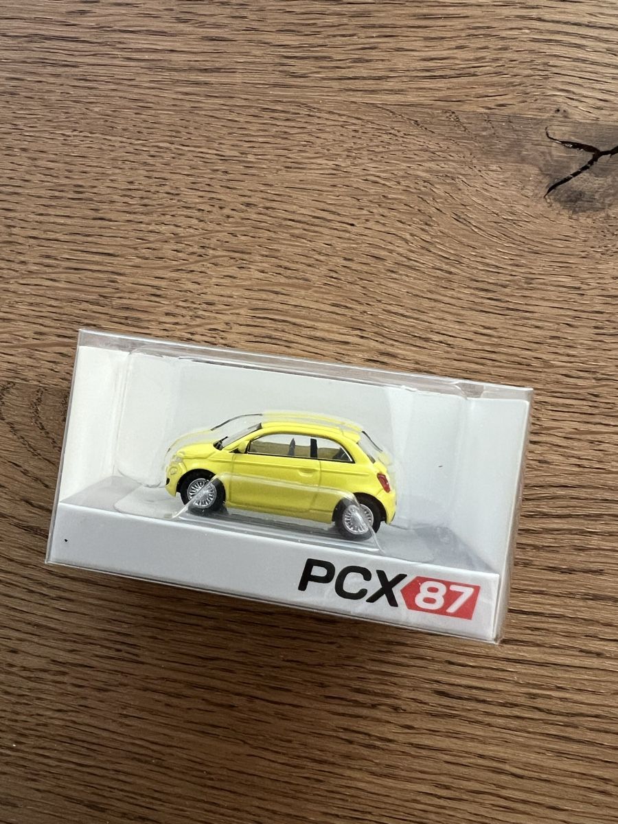 Brekina Modellini d'auto: Fiat 500e 2022 Hellgelb 1.87 – Nuovo (secondo la descrizione) da Thun venduto da pat710
