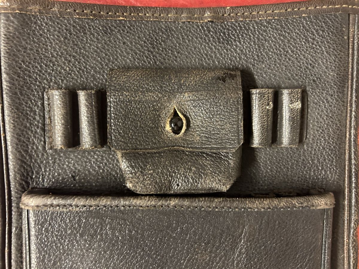 Taschen: Alte Kartentasche mit Einsteckfächern ohne Traggurt. – Gebraucht aus Lanzenhäusern von vic63 2