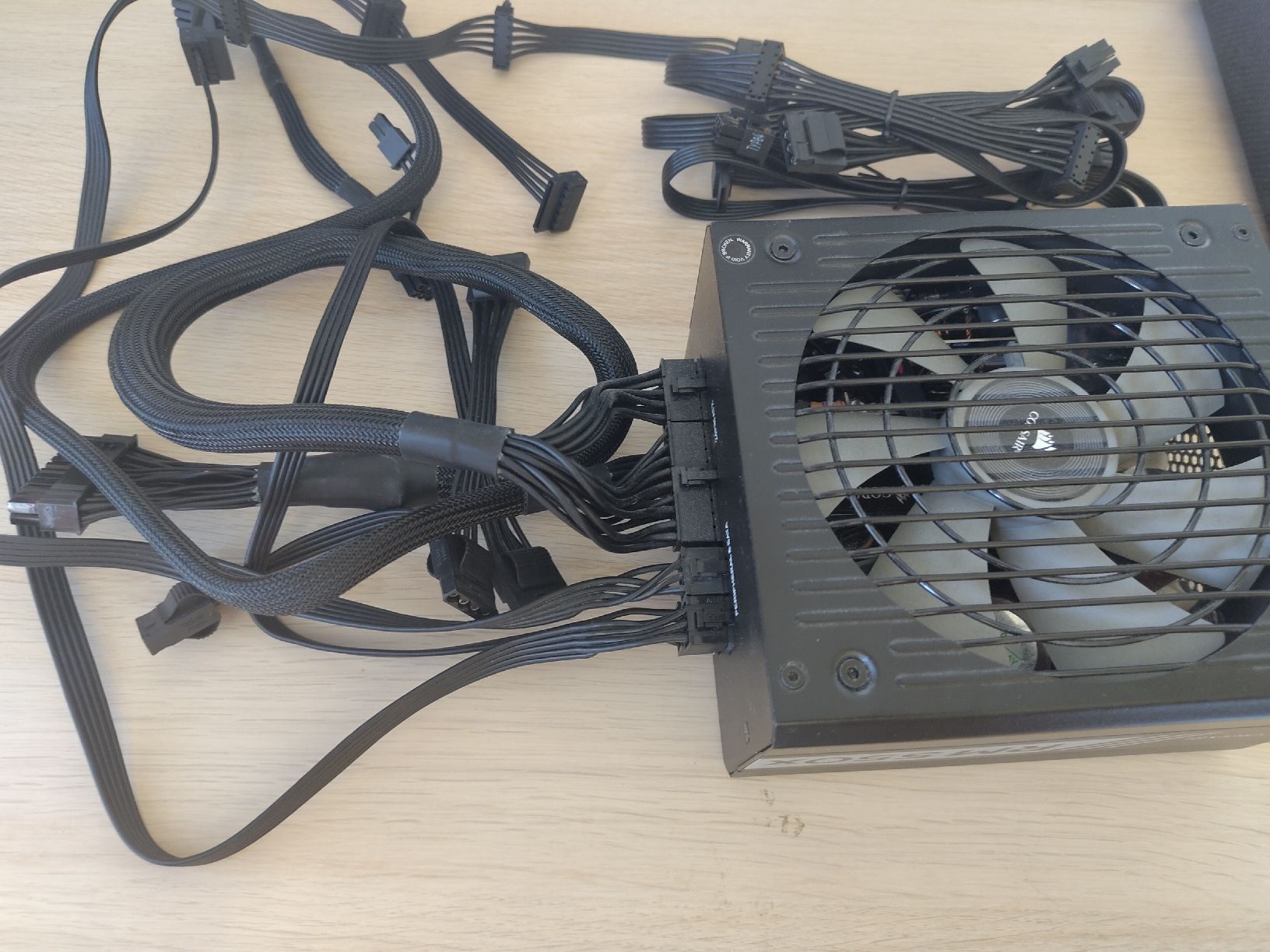 Corsair Elektronikbauteil: RM 550x Corsaire  – Defekt aus Rüeggisberg von NoahEliaHiltbrunner