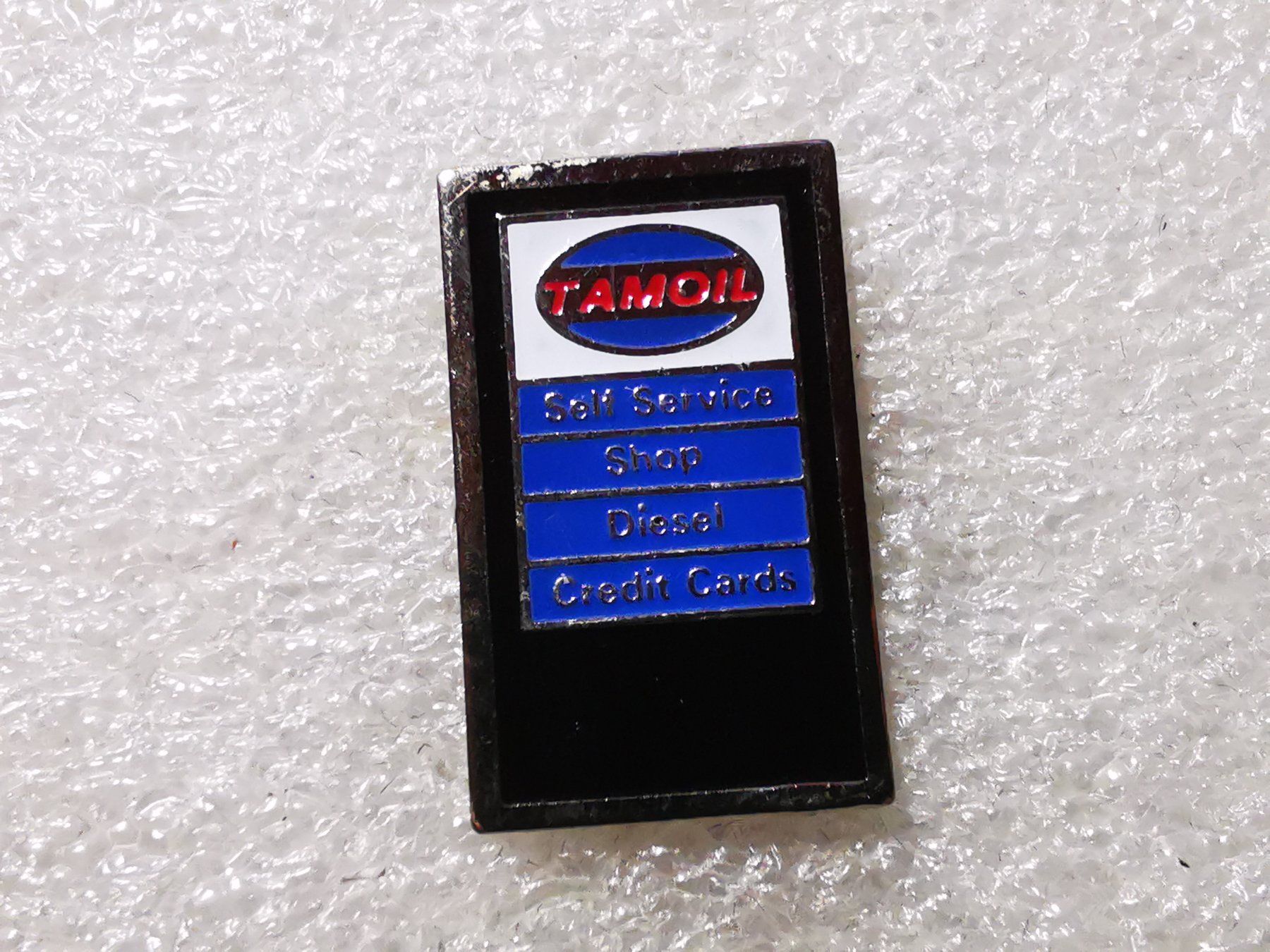 Placchette & Badge: Ansteckpin 162: Tamoil – Usato da Oppligen venduto da Pin-Fall-Shop