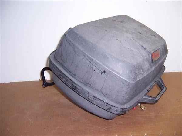 Givi Topcase: GIVI Topbox – Usato da Kölliken venduto da motoleu