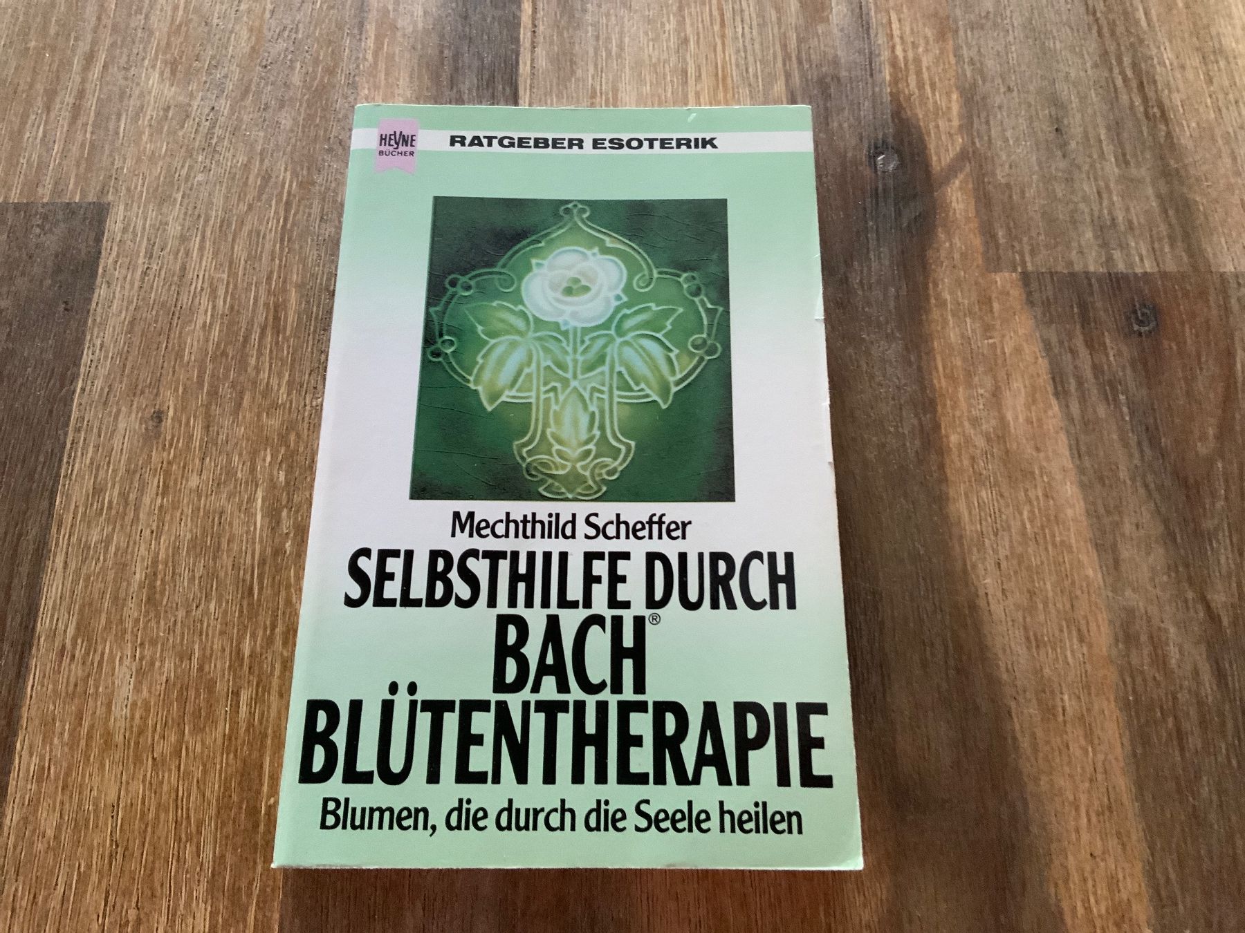Libri: Buch Bach Blütentherapie – Usato da Schübelbach venduto da S1CH