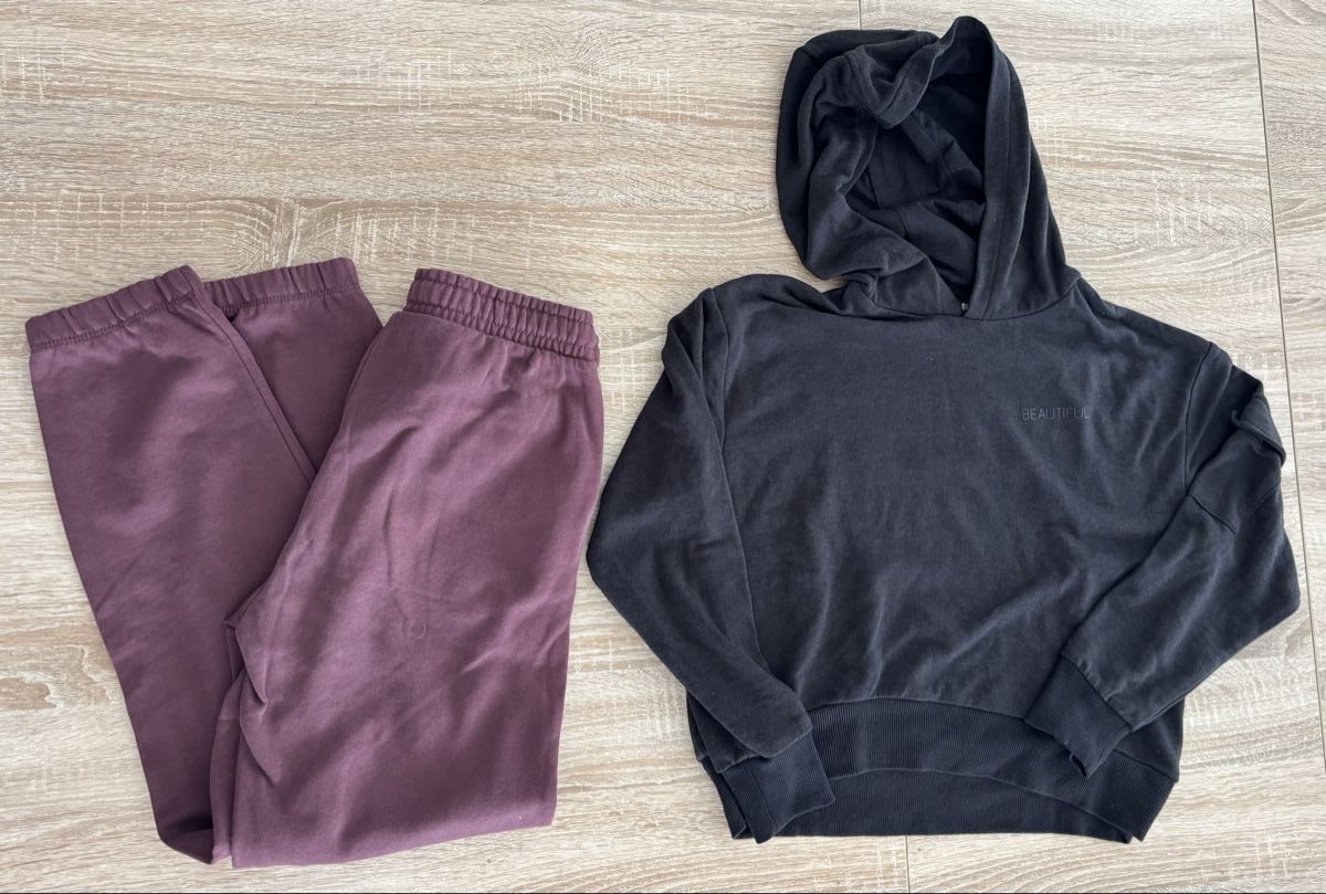 Lotti & Set di vestiti: Pullover und Trainerhose Gr 146/152 – Usato da Ebikon venduto da Regipe