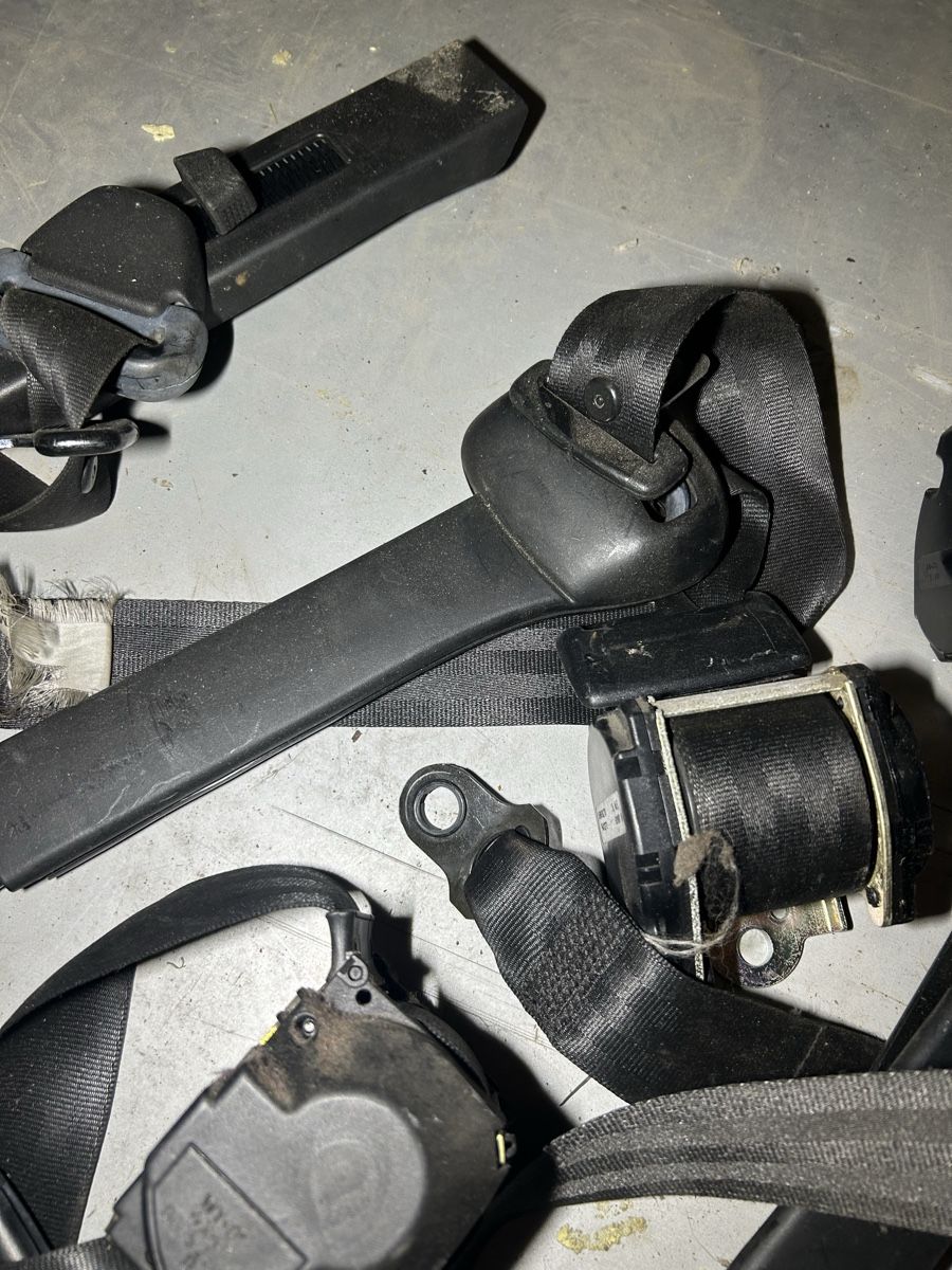 Volkswagen Tutti pezzi di ricambio auto: VW T4 gurten – Usato da Gampelen venduto da ste_r6hj 3