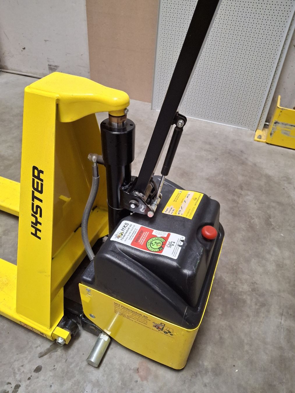 Carrelli elevatori e a forche: Scheren-Hubwagen – Usato da Walde AG venduto da franzine 2