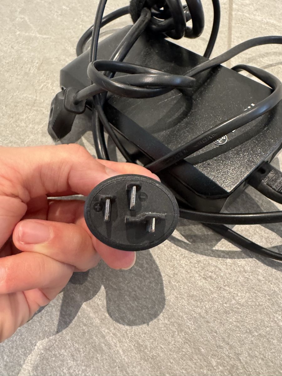 Bosch Caricabatterie: Bosch eBike Ladegerät Compact Charger BCS230 – Usato da Zürich venduto da namenaemi 1