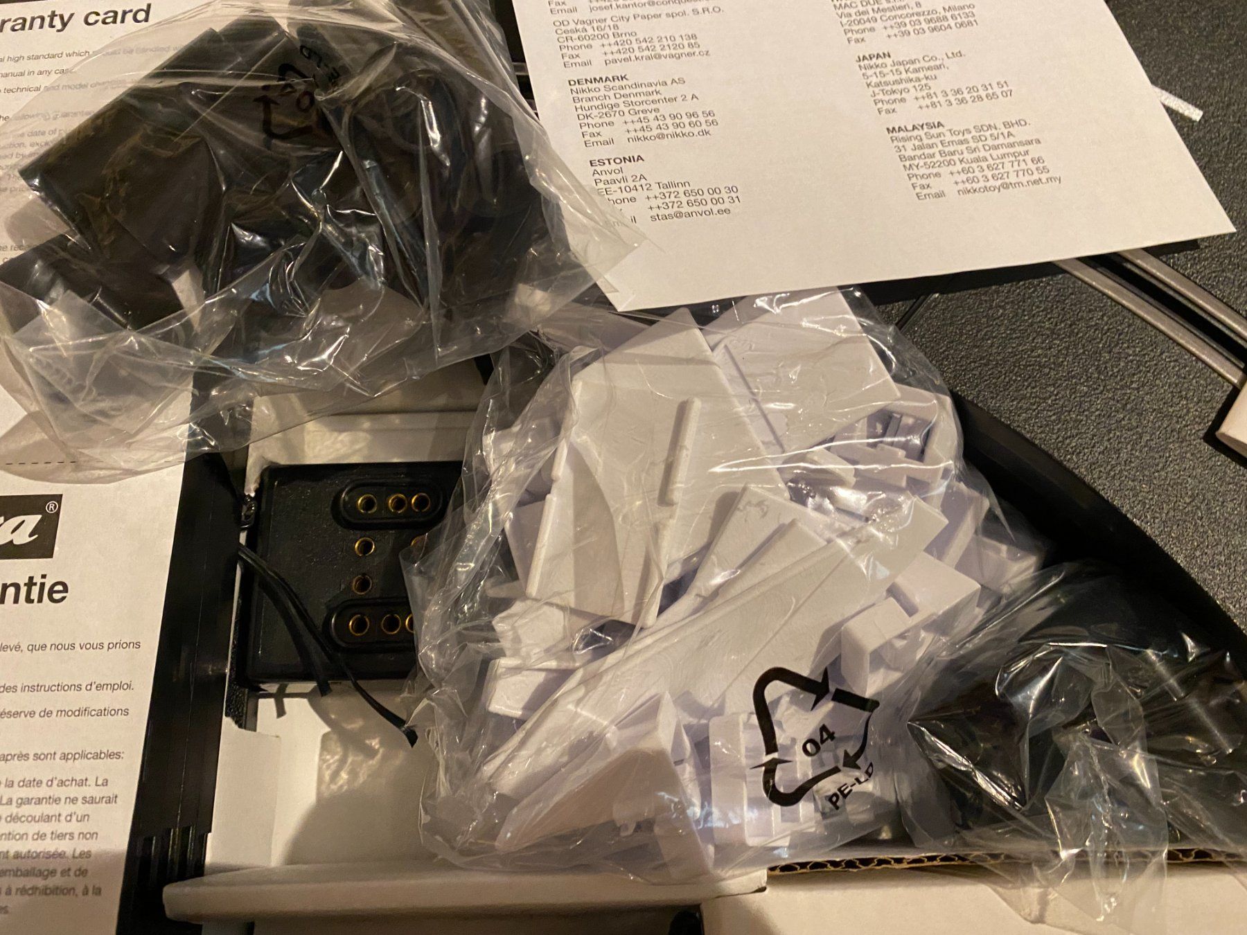 Carrera Piste: Boîte Carrera Evolution Goldfinger 007 1/32 (No Scalextric) – Nuovo e nell'imballaggio originale da Grand-Lancy venduto da Kimplay 6