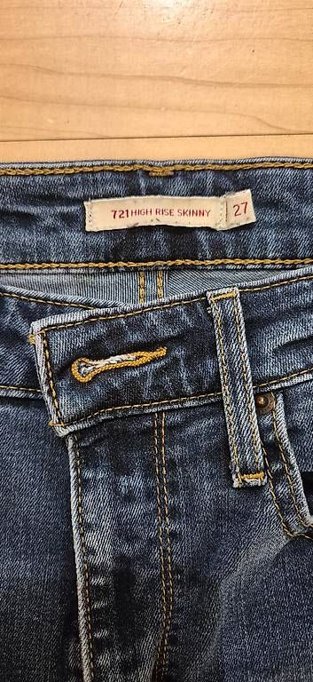 Jeans: Levis 721 Skinny Gr 27 L 28 – Usato da Frauenfeld venduto da filipak 1