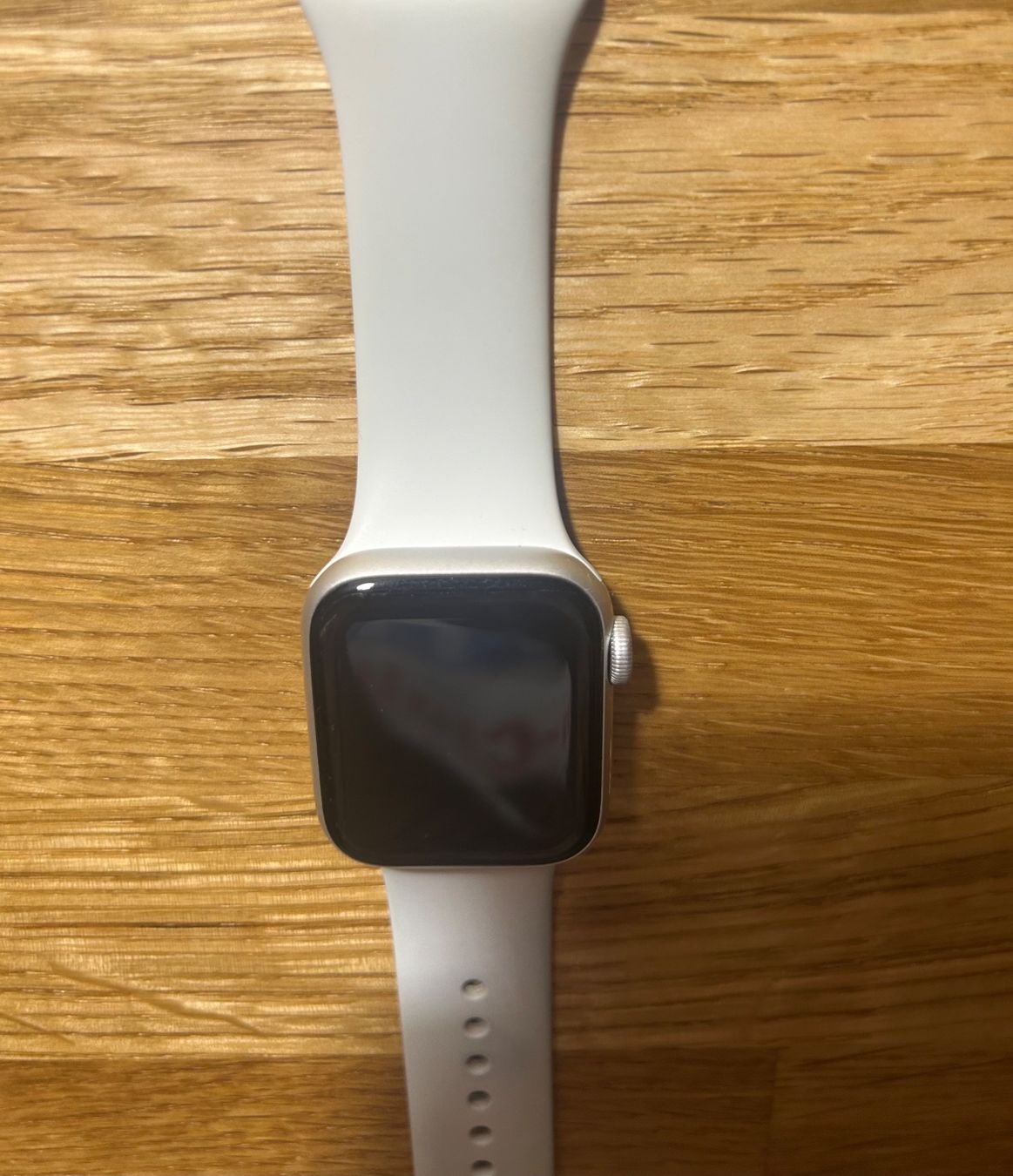 Apple Smartwatch: Apple Watch SE 1. Generation Silver, 40 mm – D'occasion à Alterswil FR par kat_cfw8 3